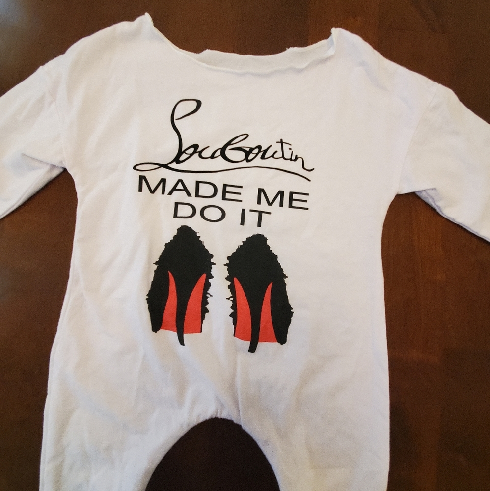 Onesie - Picture 2 of 6